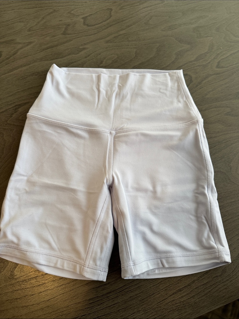 Light lavender size 4 align shorts